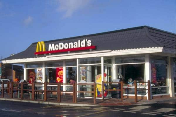 McDonalds oferece treinamento de hospitalidade para a Copa 2014